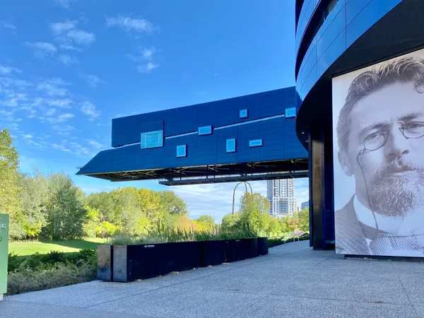 Shakespearean Drama and Heartfelt Art: Your Guide to Minneapolis Today