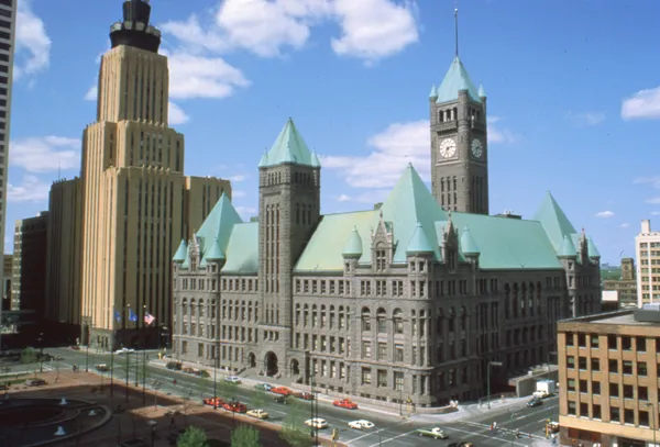 Minneapolis Morning: Courtside Action and City Hall Standoffs