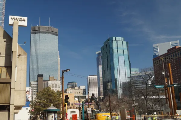 Biting Arctic Chill Grips Minneapolis: Sub-Zero Wind Chills and Sunny Skies